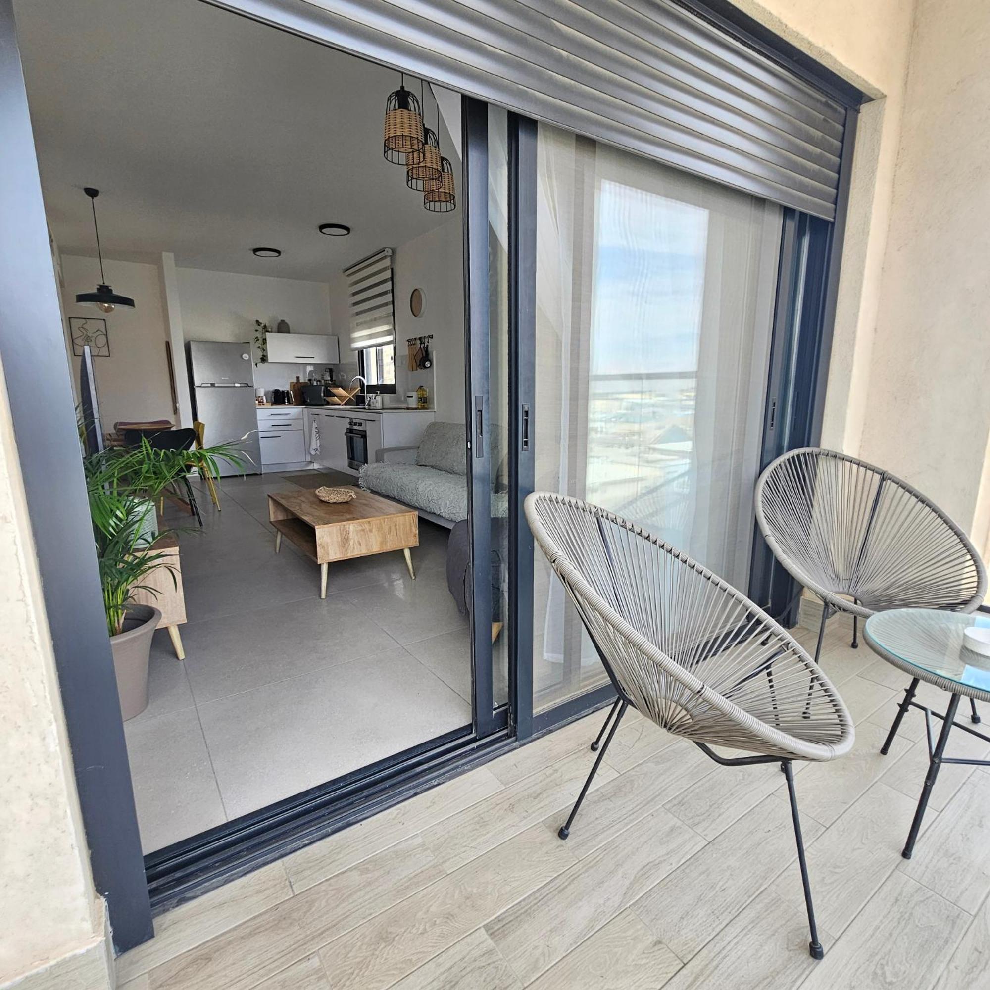 כרמונ'ס בוטיק - Carmona's Boutique Apartment